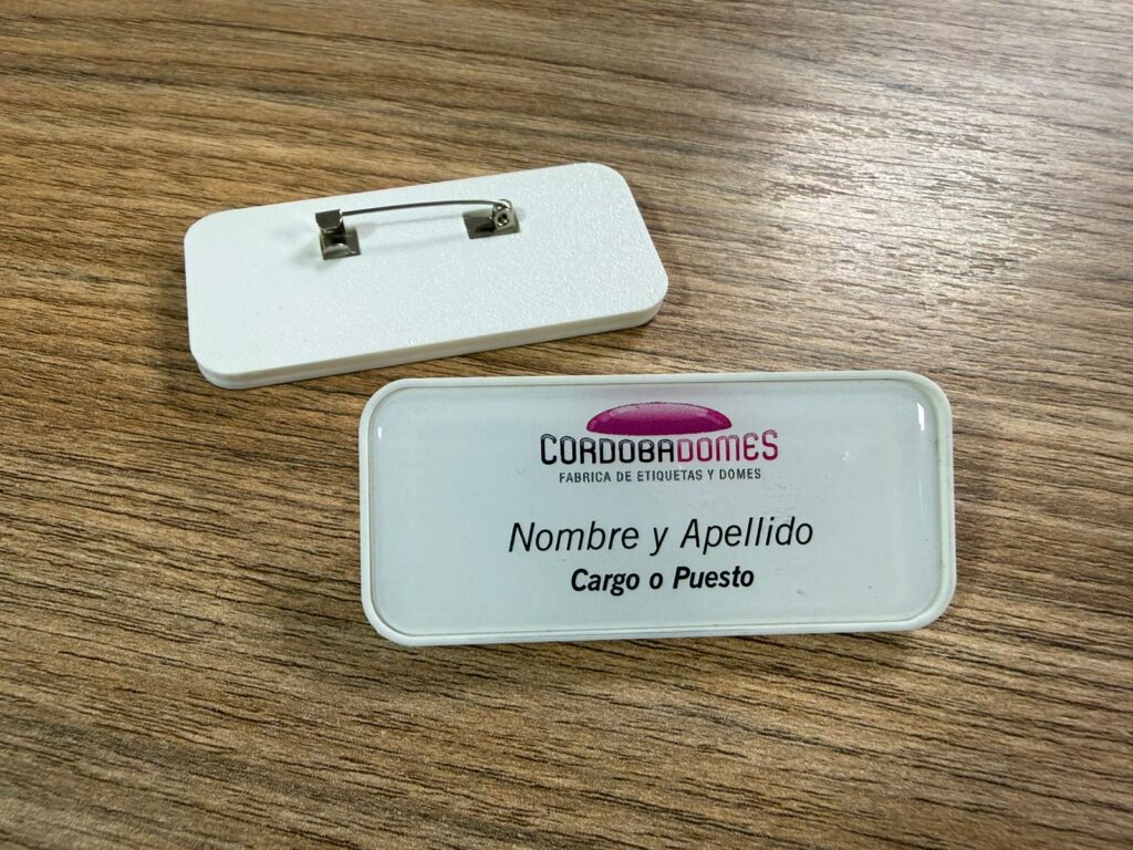 IDENTIFICADORES 70X30 MM CON ALFILER DE GANCHO